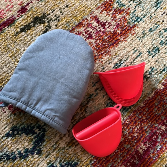 3 Pot Holders - Picture 2 of 2